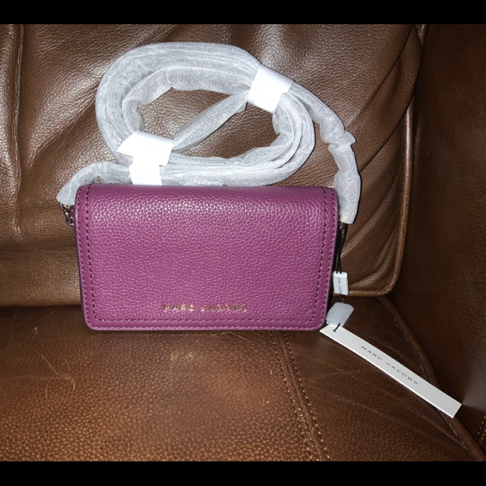 NWT MARC JACOBS bag.  4 1/4 inch by 7 inch.